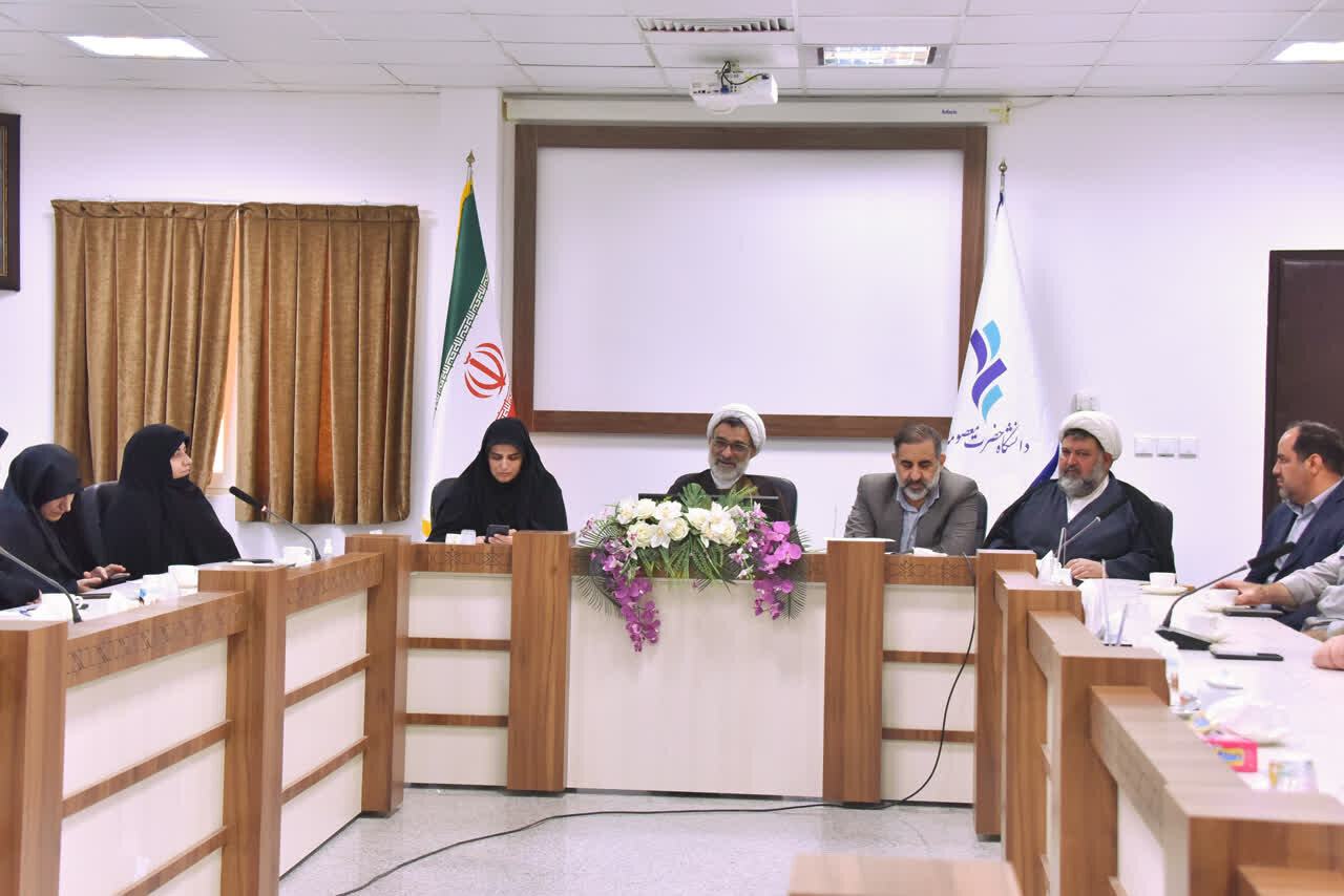 دبیر شورای عالی انقلاب فرهنگی: دانشگاه حضرت معصومه(س) در مسیر دانشگاه های نسل سوم و چهارم حرکت می کند