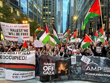 Aktivis di Chicago Tuduh Gabenor Minnesota Bersubahat dalam "Genosid Gaza"