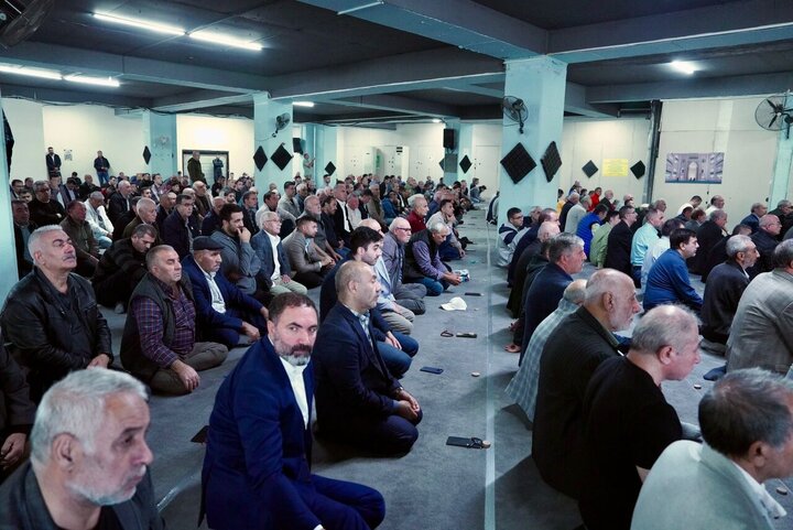 تقرير مصور/ إقامة صلاة الجمعة في مسجد الزينبية في إسطنبول التركية