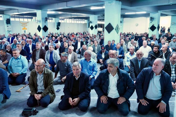 تقرير مصور/ إقامة صلاة الجمعة في مسجد الزينبية في إسطنبول التركية