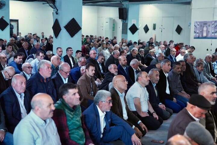 تقرير مصور/ إقامة صلاة الجمعة في مسجد الزينبية في إسطنبول التركية