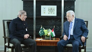 پاکستانی وزیراعظم سے فلسطینی صدر کی ملاقات، سیاسی و سفارتی مدد پر پاکستان کا شکریہ ادا کیا