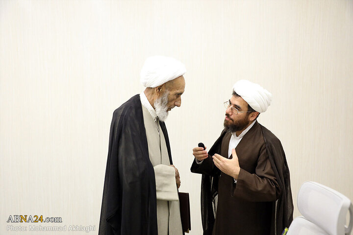Informe fotográfico |  El miembro de la Asamblea de Expertos, **Ayatollah Beheshti**, realiza una visita oficial a la Agencia de Noticias Abná