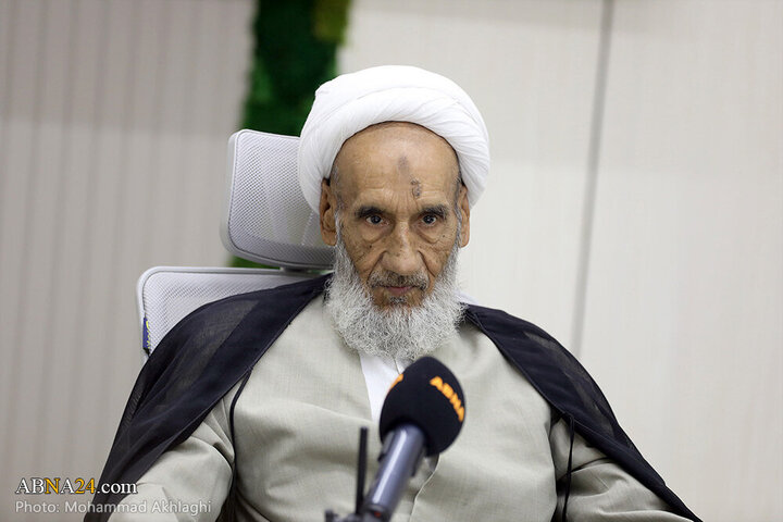 Informe fotográfico |  El miembro de la Asamblea de Expertos, **Ayatollah Beheshti**, realiza una visita oficial a la Agencia de Noticias Abná