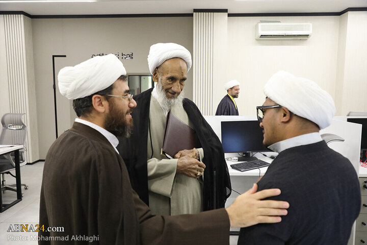 Informe fotográfico |  El miembro de la Asamblea de Expertos, **Ayatollah Beheshti**, realiza una visita oficial a la Agencia de Noticias Abná