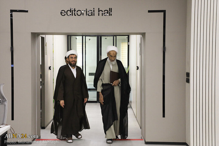Informe fotográfico |  El miembro de la Asamblea de Expertos, **Ayatollah Beheshti**, realiza una visita oficial a la Agencia de Noticias Abná