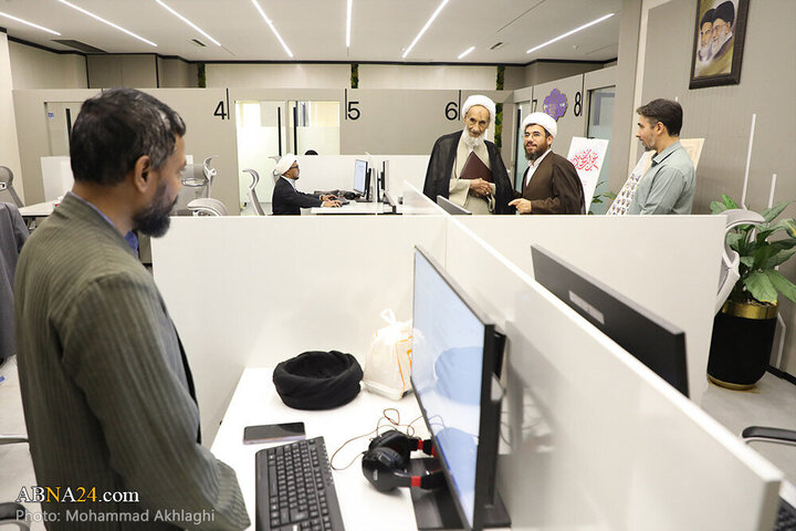 Informe fotográfico |  El miembro de la Asamblea de Expertos, **Ayatollah Beheshti**, realiza una visita oficial a la Agencia de Noticias Abná