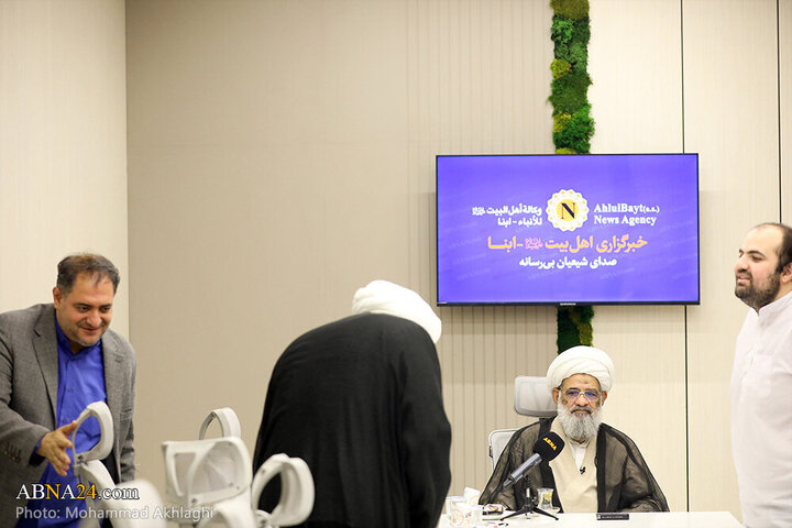 Informe fotográfico |  El miembro de la Asamblea de Expertos, “Ayatollah Malakouti”, visita la Agencia de Noticias Abná