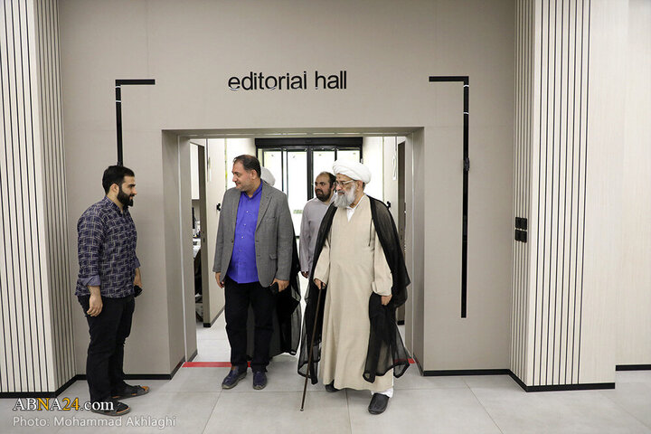 Informe fotográfico |  El miembro de la Asamblea de Expertos, “Ayatollah Malakouti”, visita la Agencia de Noticias Abná