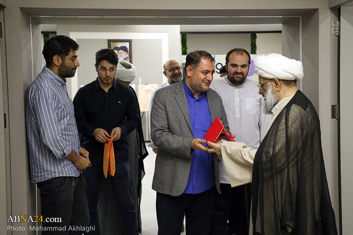Informe fotográfico |  El miembro de la Asamblea de Expertos, “Ayatollah Malakouti”, visita la Agencia de Noticias Abná