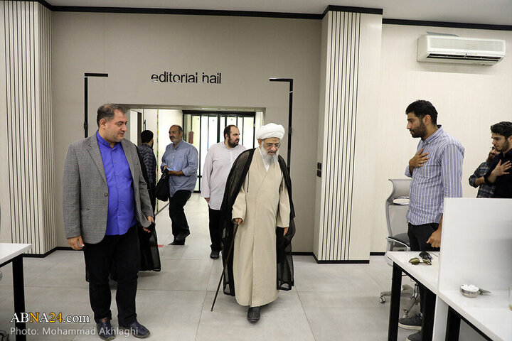 Informe fotográfico |  El miembro de la Asamblea de Expertos, “Ayatollah Malakouti”, visita la Agencia de Noticias Abná