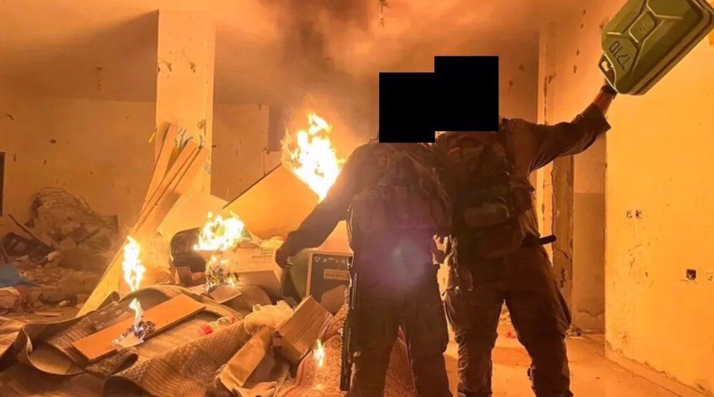 Israeli Soldiers Torch Gaza Homes After Ceasefire Deal