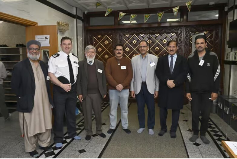 تمجید رسانۀ محلی از استقبال مردم پیتربوروی انگلیس از رویداد ملی «از مسجد من بازدید کن»