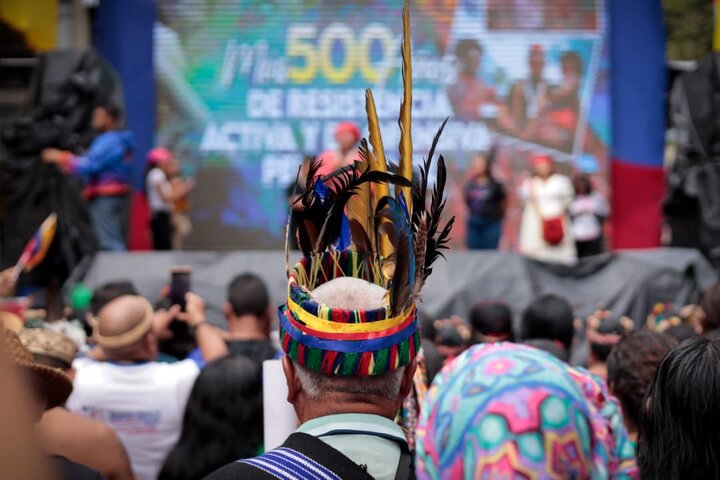 Informe fotográfico | Marcha multitudinaria en Caracas: Venezuela rinde homenaje a la resistencia indígena