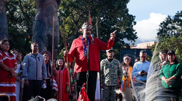Informe fotográfico | Marcha multitudinaria en Caracas: Venezuela rinde homenaje a la resistencia indígena