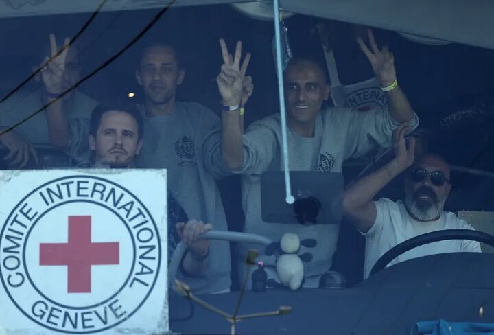 154 Palestinian prisoners released by Israel arrive in Egypt