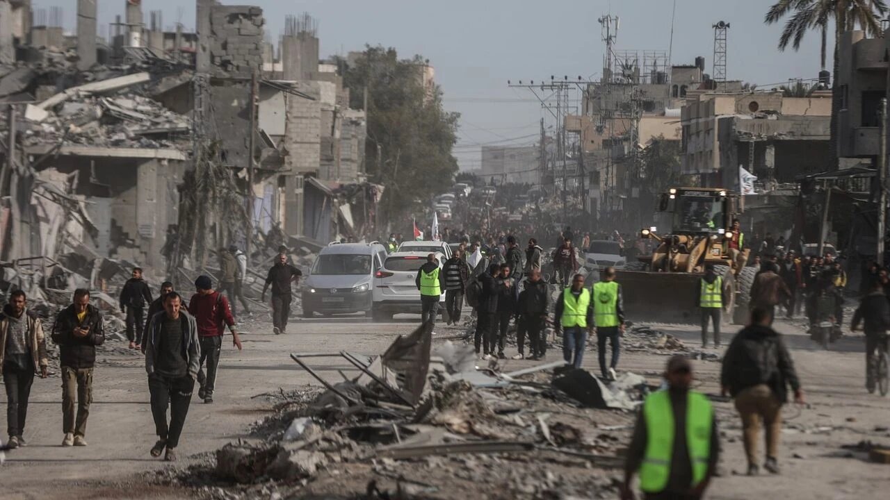 Gazze: Enkaz altındaki 10 binden fazla kişinin cenazesini çıkaracak imkanımız yok