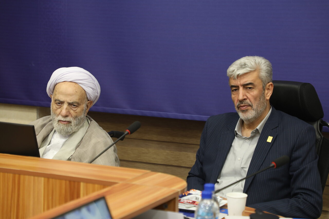   نماز اول وقت محور اصلاح فرد و جامعه است