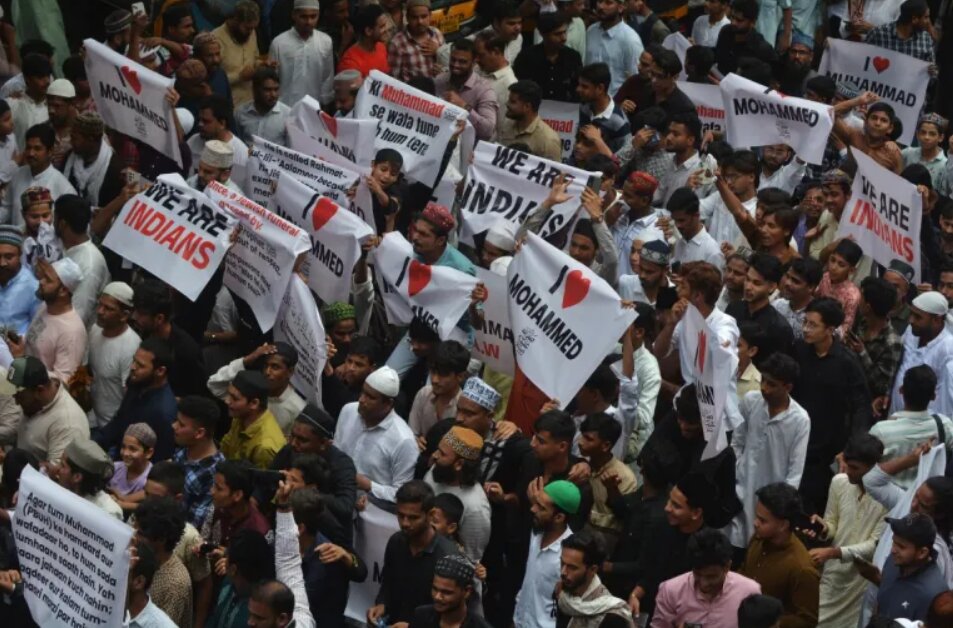 موج گسترده دستگیری‌ها در هند به بهانه شعار «من محمد را دوست دارم»