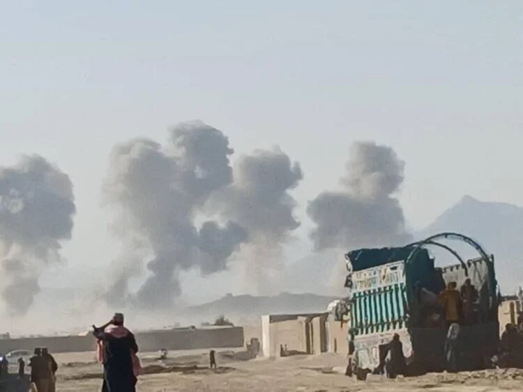 توافق پاکستان و طالبان بر سر آتش‌بس ۴۸ ساعته پس از حملات هوایی