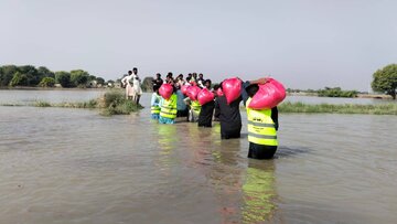 Foto Reportaj: Pakistanın Şiə Üləma Şurası daşqınlara məruz qalmış yüzlərlə ailəyə kömək etdi