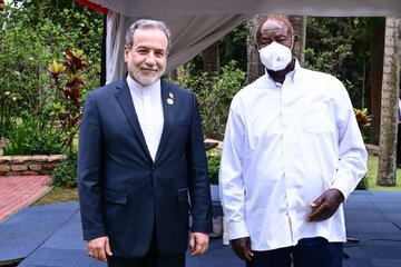 Əraqçi Uqanda prezidenti ilə görüşüb