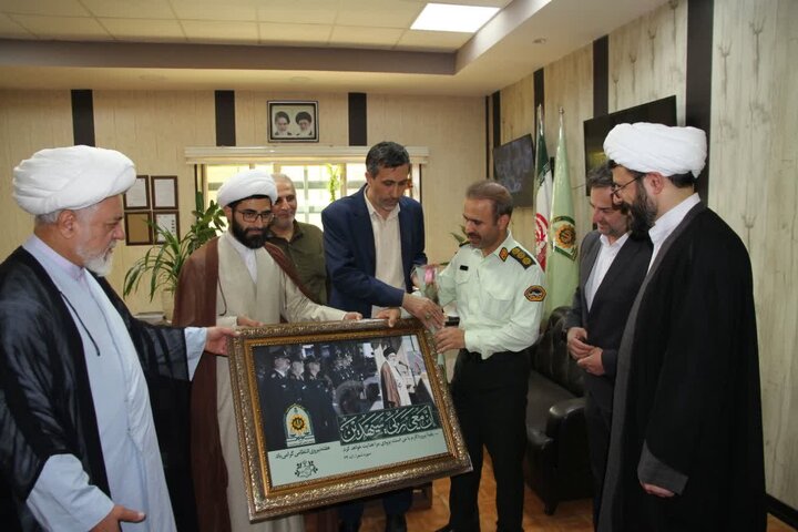 تقدیر شورای فرهنگی خیابان طالقانی تهران از خدمات فراجا