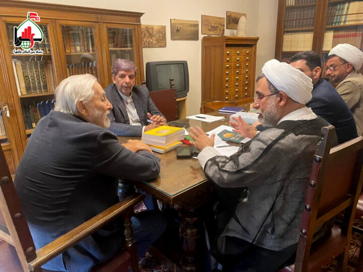 واتیکان و گزارش تجربه گفتمان حکمرانی اسلامی مبتنی بر ولایت فقیه در انقلاب اسلامی