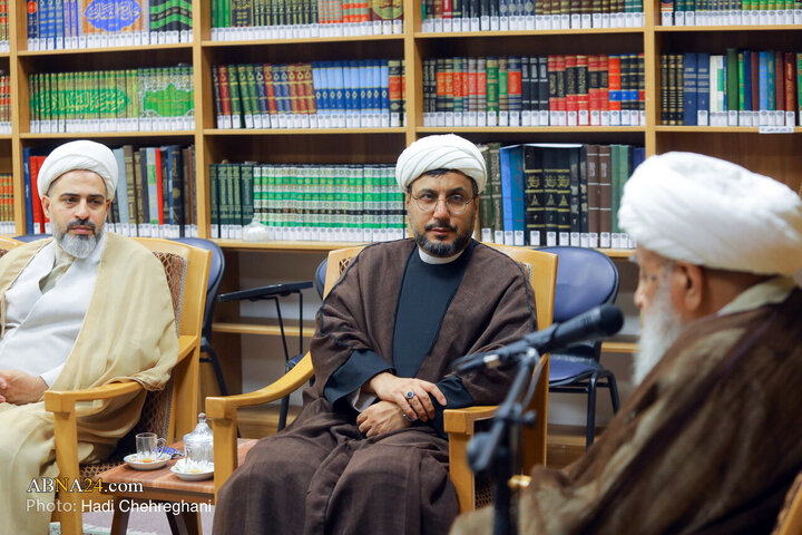 دیدار عوامل تولید کتاب «کربلا علیه‌السلام» با آیت‌الله کریمی جهرمی