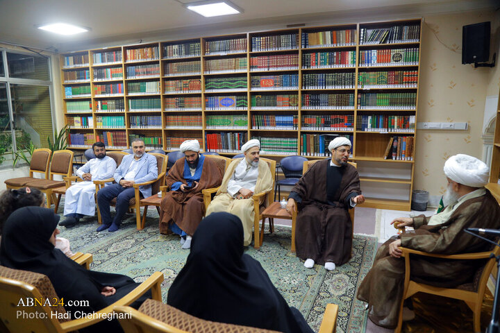 دیدار عوامل تولید کتاب «کربلا علیه‌السلام» با آیت‌الله کریمی جهرمی