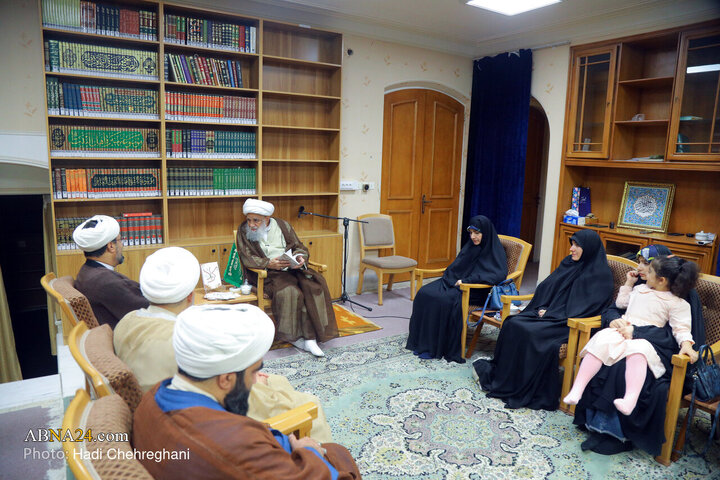 دیدار عوامل تولید کتاب «کربلا علیه‌السلام» با آیت‌الله کریمی جهرمی