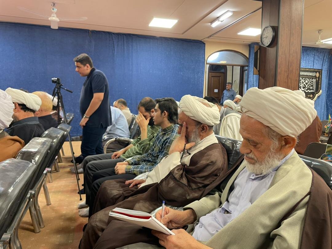 تمرکز دشمن بر دو محور تغییر باورها و تغییر سبک زندگی و لزوم هوشیاری روحانیت در برابر این تهاجم