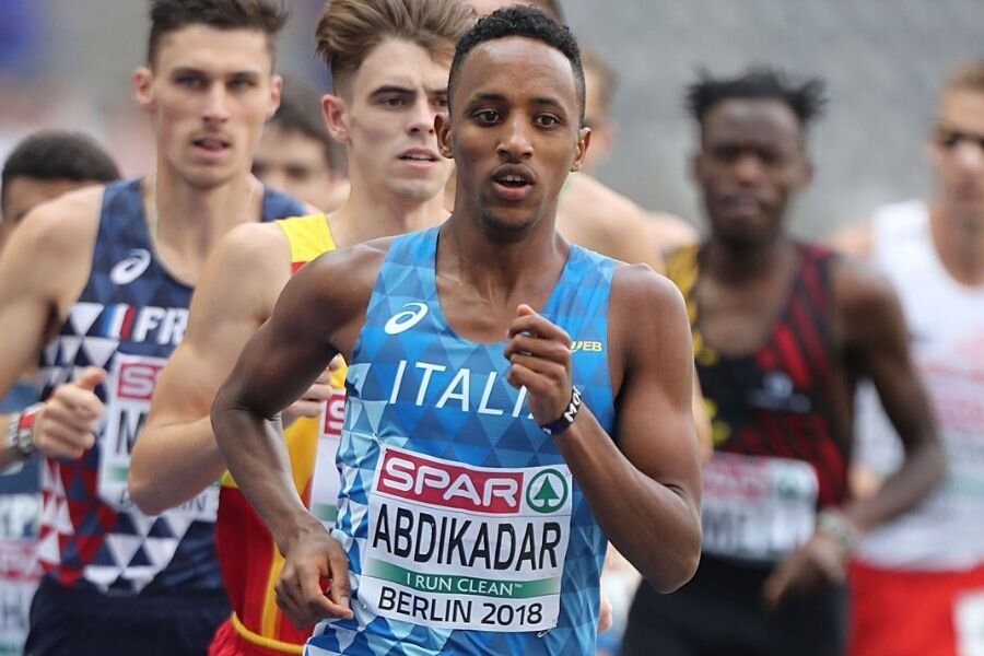 تمجید رسانۀ ایتالیایی از ورزشکاران مسلمان: روی دیگر ایتالیا، مسلمانانی که لاجوردی می‌پوشند