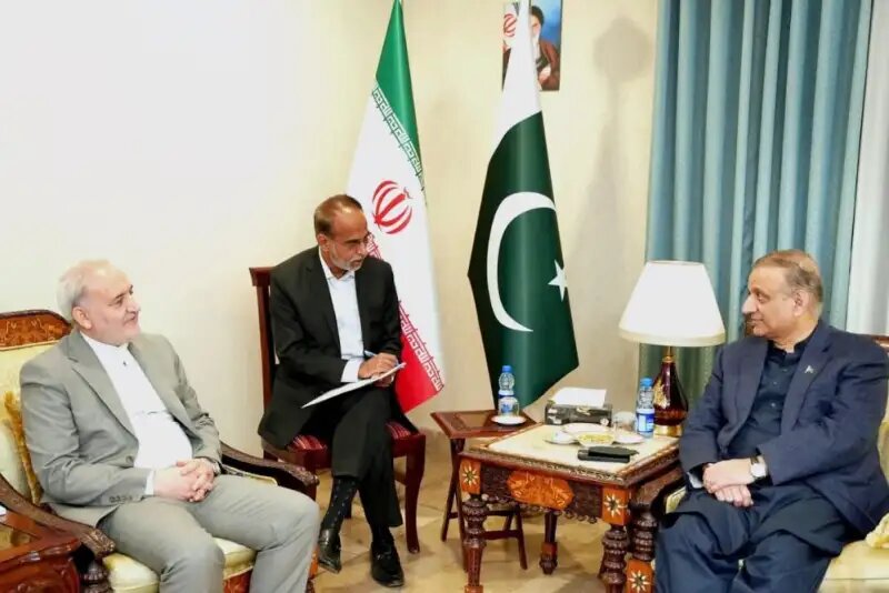 ایران و پاکستان نیازمند یک استراتژی جامع در راستای گسترش همکاری‌ها هستند