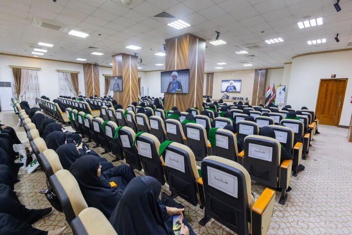 تقرير مصور/ إقامة محاضرة عن دور العلم وأهمية التبليغ في حفل تخرج طالبات جامعة أم البنين (ع) بكربلاء