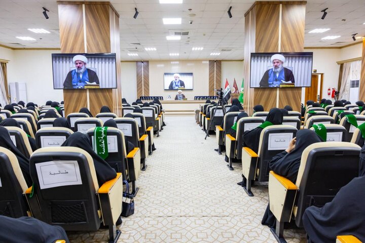 تقرير مصور/ إقامة محاضرة عن دور العلم وأهمية التبليغ في حفل تخرج طالبات جامعة أم البنين (ع) بكربلاء