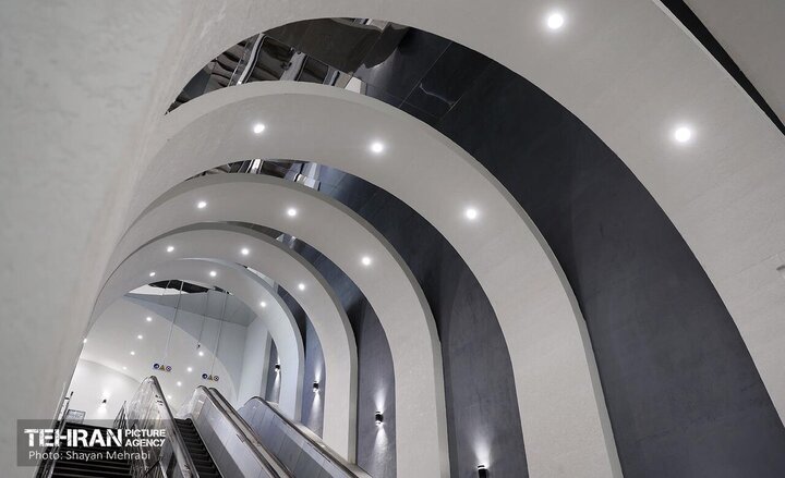 Informe fotográfico | La hermosa estación de metro “Santa María” de Teherán muestra la profundidad de la cercanía entre las religiones abrahámicas y el islam shiíta