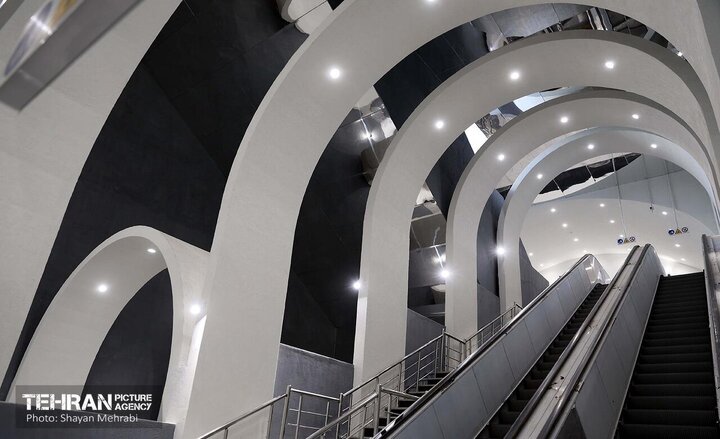 Informe fotográfico | La hermosa estación de metro “Santa María” de Teherán muestra la profundidad de la cercanía entre las religiones abrahámicas y el islam shiíta