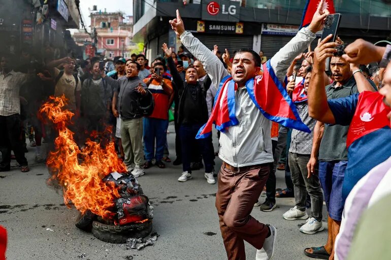 جنوب آسیا در آستانه تغییر سیاسی بزرگ/ خیزش جوانان علیه نخبگان سنتی