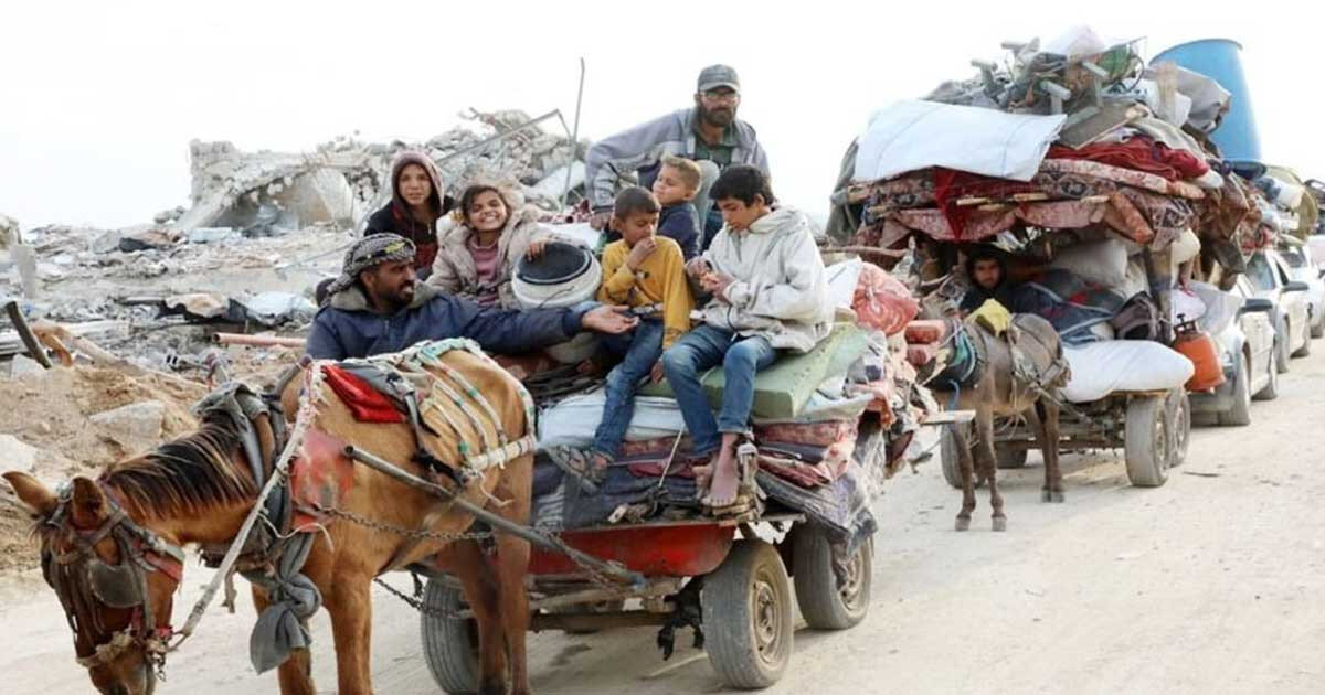 বিধ্বস্ত গাজায় নতুন বিপদের শঙ্কা।