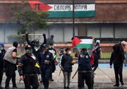 Video | Penyerangan ke atas Kedutaan AS di Colombia oleh Penyokong Palestin
