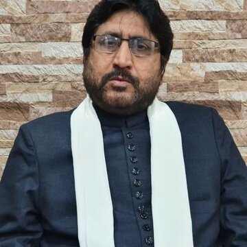 حجاب پر پابندی، طلباء کو نکالنے والے اسکول انتظامیہ کے خلاف کارروائی ہونی چاہیے: مولانا یعسوب عباس