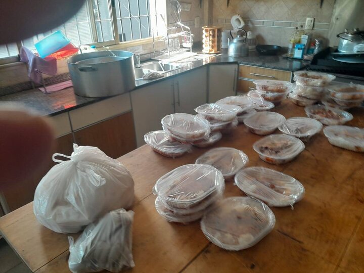 تقرير مصور/ مؤسسة اجتماعية اسلامية شيعية تواصل بتقديم المساعدات الإنسانية للفقراء والمحتاجين في الأرجنتين