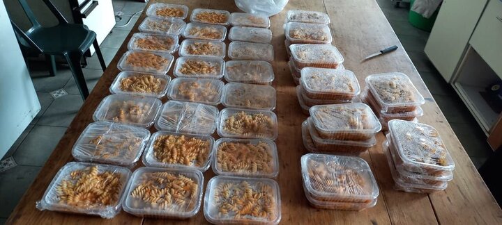 تقرير مصور/ مؤسسة اجتماعية اسلامية شيعية تواصل بتقديم المساعدات الإنسانية للفقراء والمحتاجين في الأرجنتين