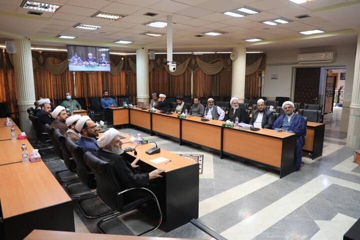 تقرير مصور/ مشاركة تجمع العلماء المسلمين في ندوة جامعة الأديان والمذاهب في إیران