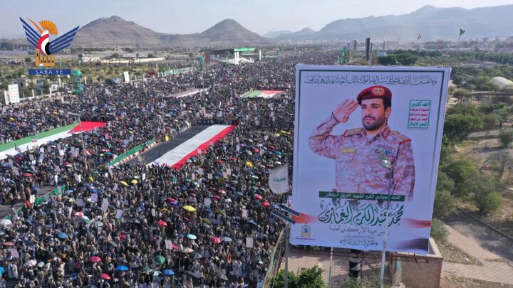 تقرير مصور/ مسيرة مليونية بالعاصمة صنعاء تجدد العهد للشهداء وتؤكد الجهوزية لنصرة فلسطين