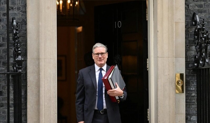 İngiltere’den Ukrayna’ya Tehdit Altında Barış Müzakeresi: Direnişi Zayıflatma Girişimi