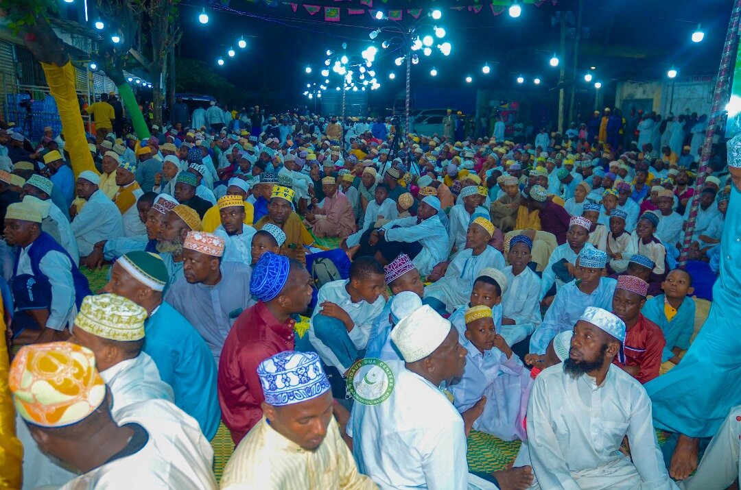 Maulid ya Amani ya Mtume (s) yaunganisha Viongozi wa Dini mbalimbali - Dkt.Alhad Mussa Salum Aongoza Maadhimisho yenye mvuto wa Kimataifa +Picha