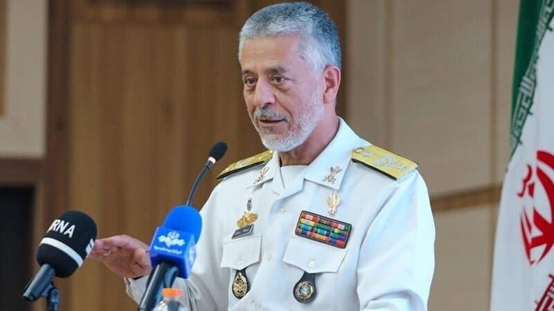 Адмирал Сайёрӣ: Ҳеҷ таҳдиде наметавонад амнияти Эронро хадшадор кунад