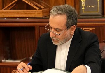 Araghchi Ya Fitar Da Wasiƙar Hadin Gwiwar Sin-Iran-Rasha Ta Ƙin Amincewa Da Yunƙurin Snapback Na E3